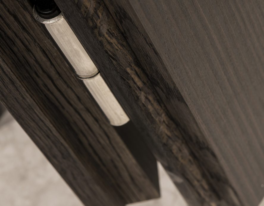 Hinge detail