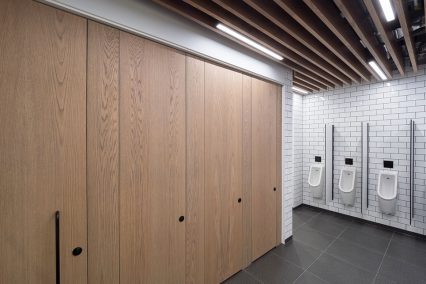 Esteem full height system for maximum privacy